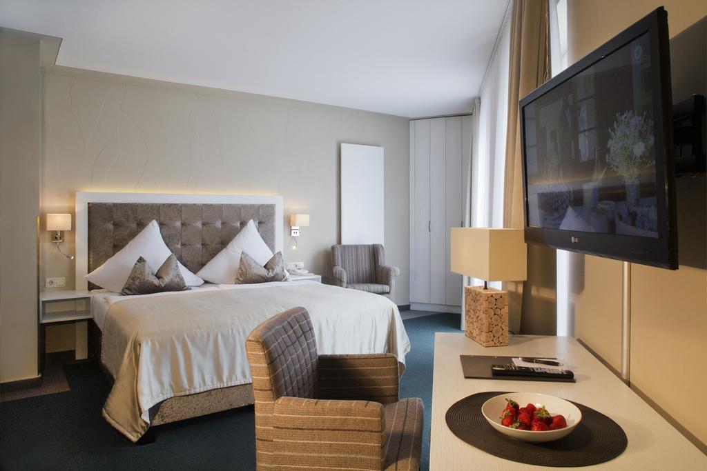 Hafenhotel Pommernyacht Ueckermünde Quarto foto